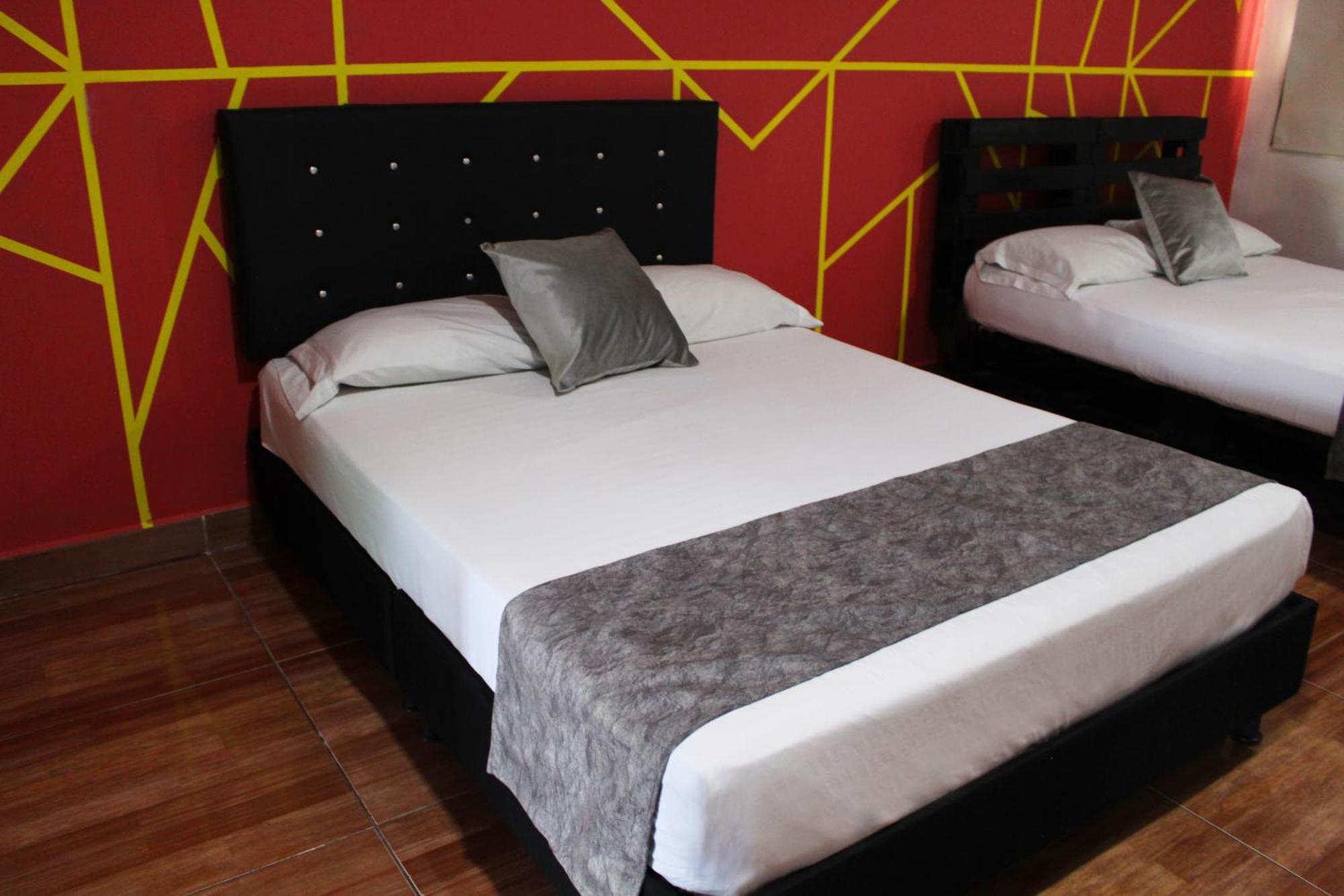 33 Bulerias 3* Medellín